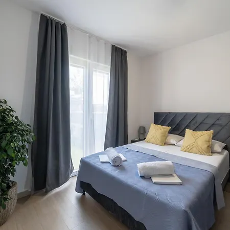 Zelenka Luxury